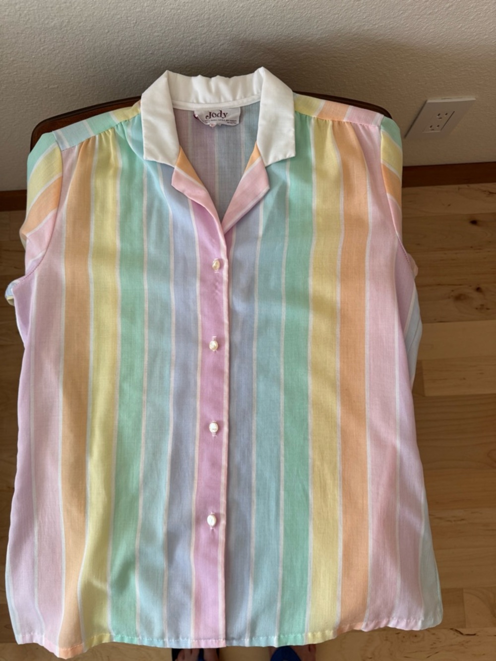 Jody Pastel Striped Sleeveless Blouse - Multicolor